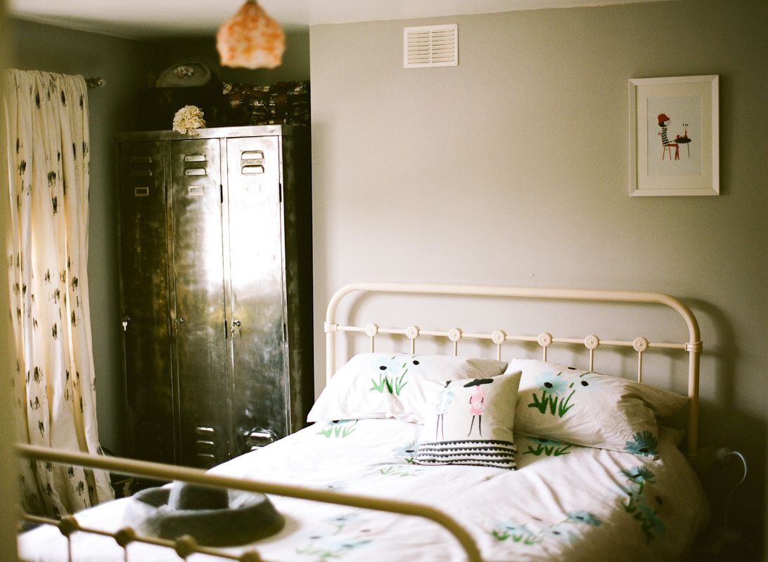 Lisa Levis (nee Stickley) bedroom Lisa Levis (nee Stickley) interior design vintage bedroom