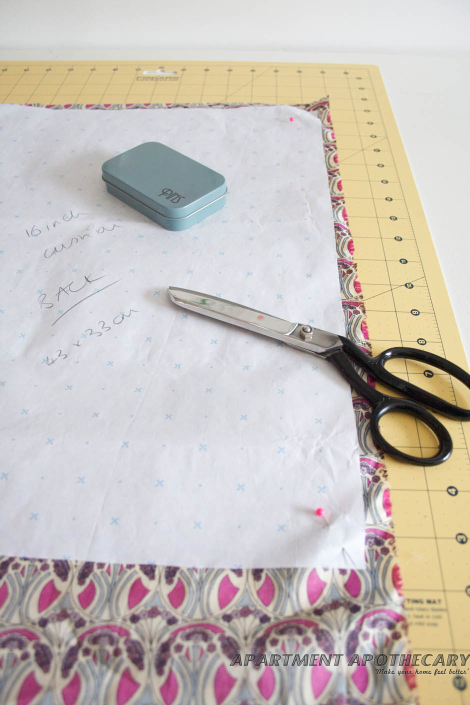 How to make an envelope Liberty cushion How to make an envelope Liberty cushion