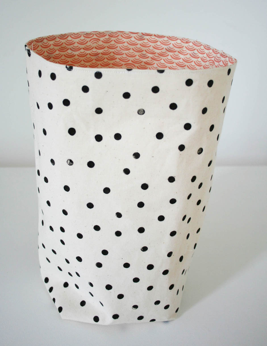 Fabric buckets tutorial Apartment Apothecary