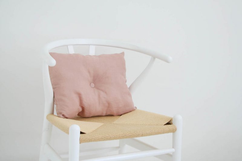 How to make a tufted cushion Apartment Apothecary